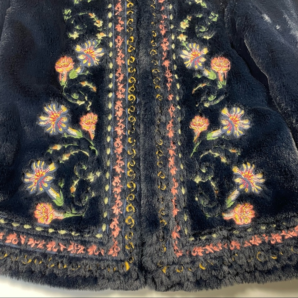 Zara navy blue floral embroidery faux fur coat Size S - Picture 4 of 11